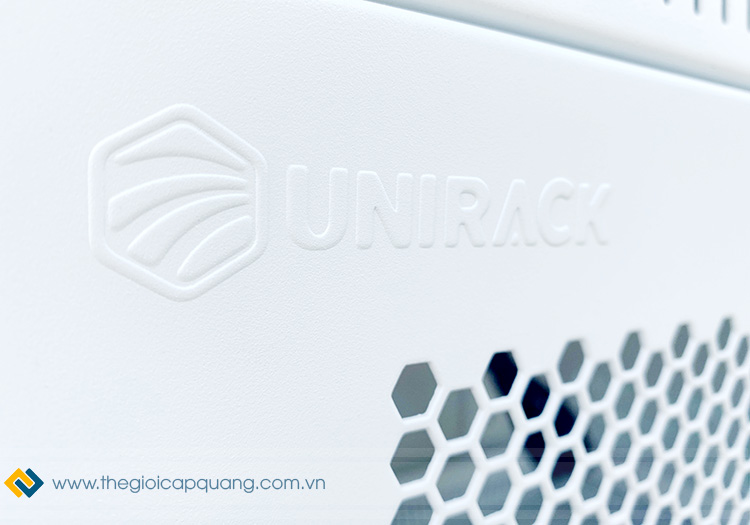 Tủ rack 6U D400 cửa lưới mẫu mới hãng UNIRACK
